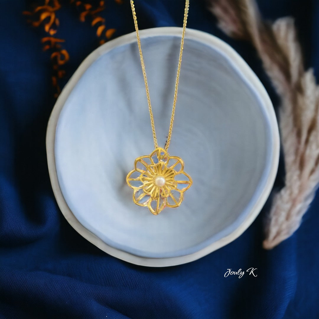 Jouly K gold plated silver necklace with white pearl pendant, 40-45 cm chain.