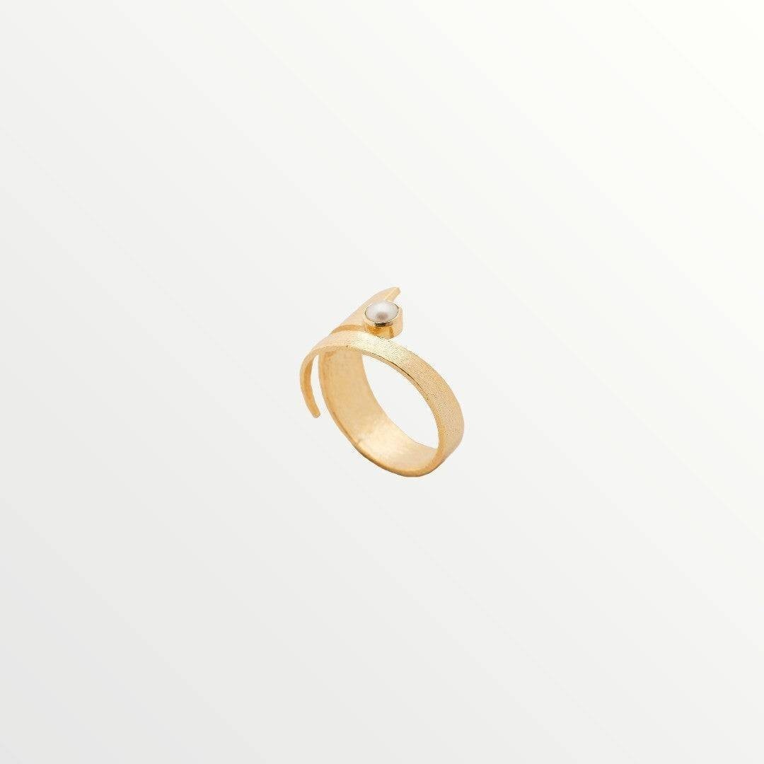 Jouly K gold-plated silver ring with oxidized finish and white pearl accent. Adjustable size.