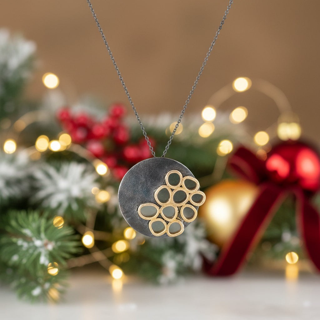Jouly K handmade silver 925 necklace with an oxidized finish and gold-tone circular details. Chain length 40-45cm.