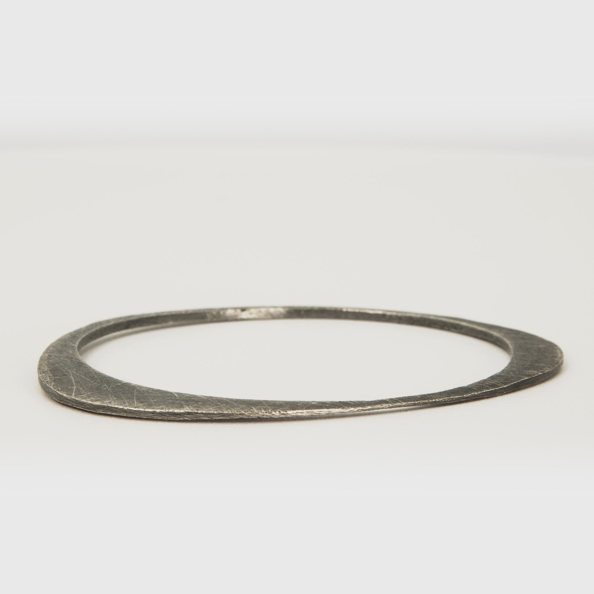 360 degree video pf a silver bracelet - Jouly K